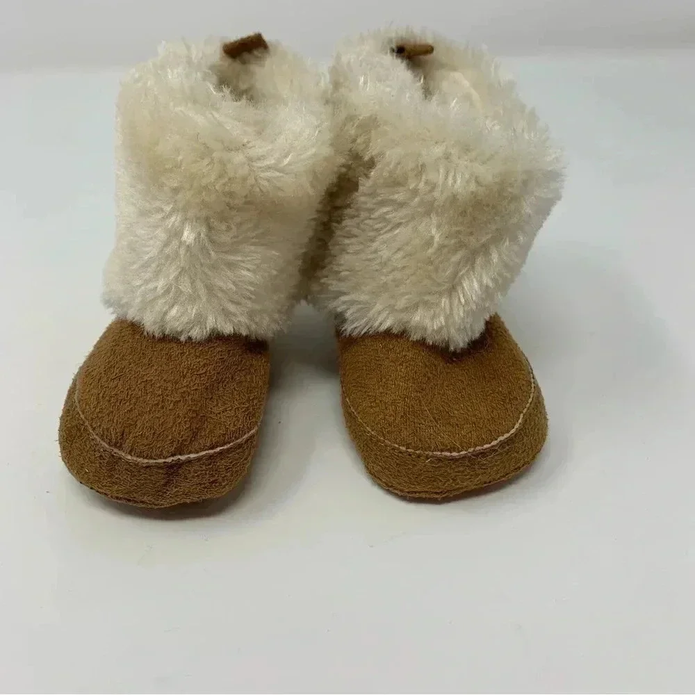 Rising Star Faux Sheepskin And Fur Boots Booties Crib Shoes Infants Size 3-6M